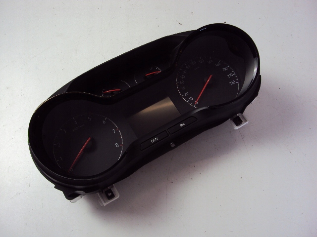 фото №1, Счетчик приборы opel grandland x бензин 17-