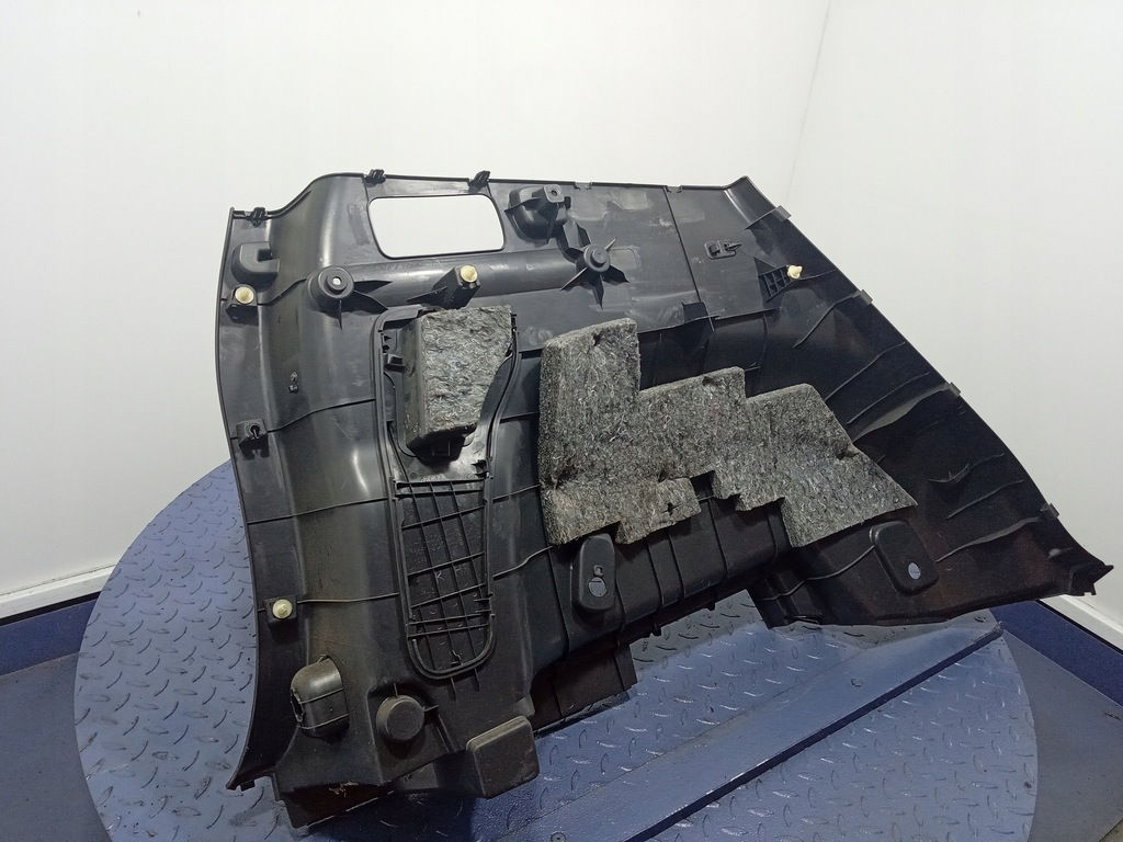 фото №7, Toyota rav4 iii xa30 05- оббивка багажника обшивка правий 64730-42070