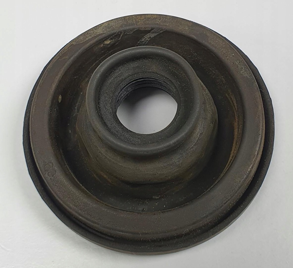 фото №1, Заглушка резиновый элемент лампы nissan nv200