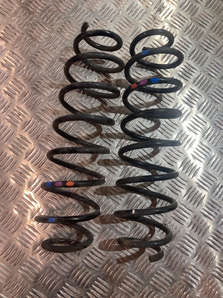 фото №1, Пружина подвеска задняя левая правая citroen c4 iii 20-