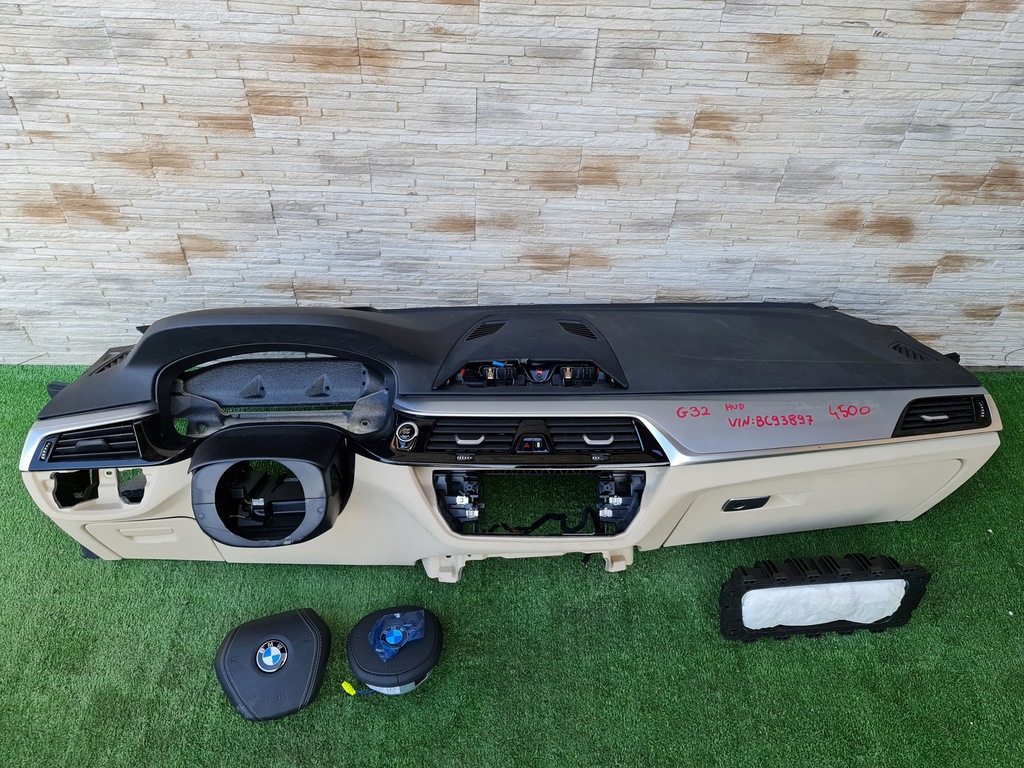 фото №1, Панель приладів консоль подушка bmw 6 g32