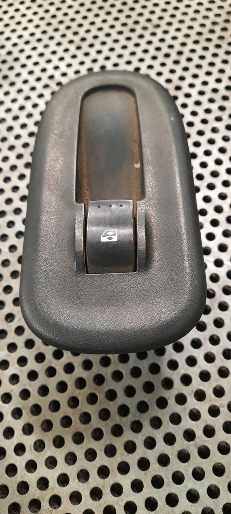фото №1, Кнопка скло renault master 8200548968
