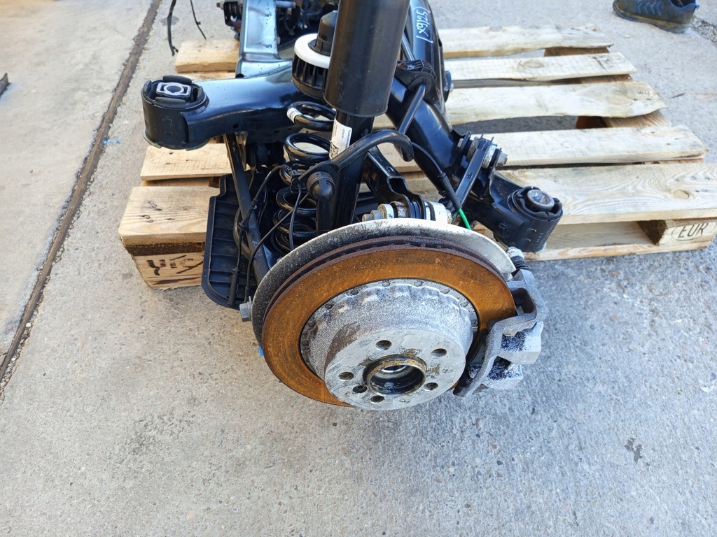 фото №13, Bmw оригинальный номер 8831025 3' g20 4' g22 балка подрамник подрамник подвеска задние задняя