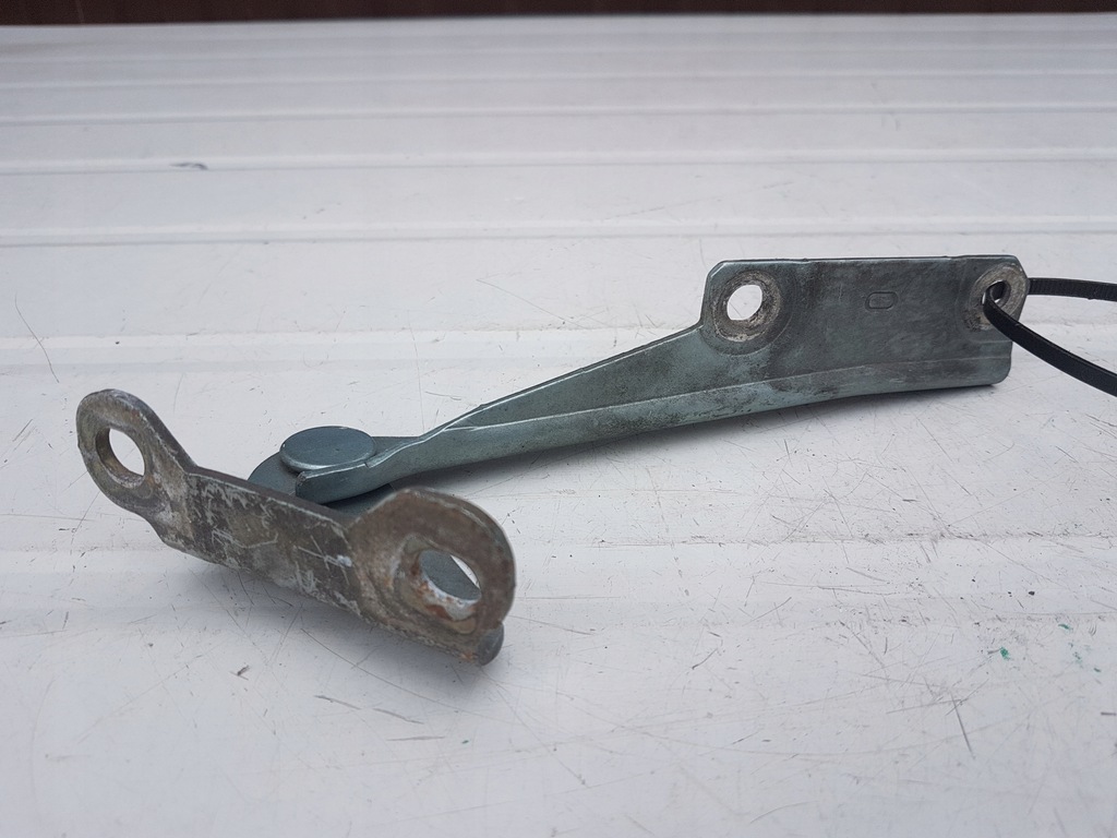 фото №4, Петля капот левый правый - mitsubishi space star