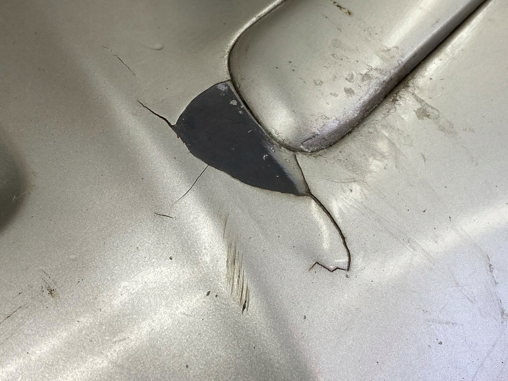 фото №13, Toyota avensis t250 2005 бампер передний