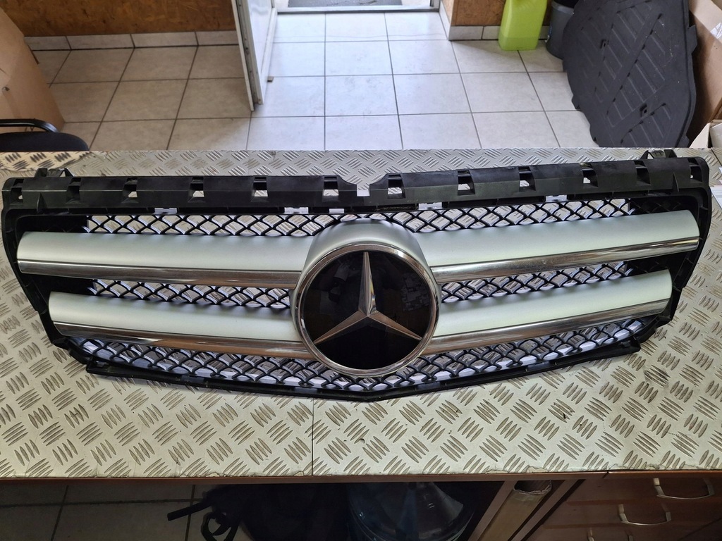 фото №1, Решётка радиатора решётка радиатора mercedes b-klasa w246 2011r-