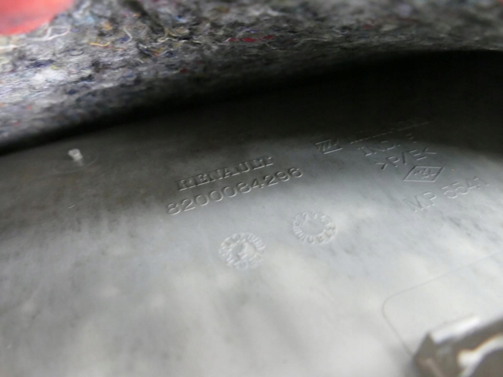 фото №10, Renault scenic ii корпус крышки багажника защита