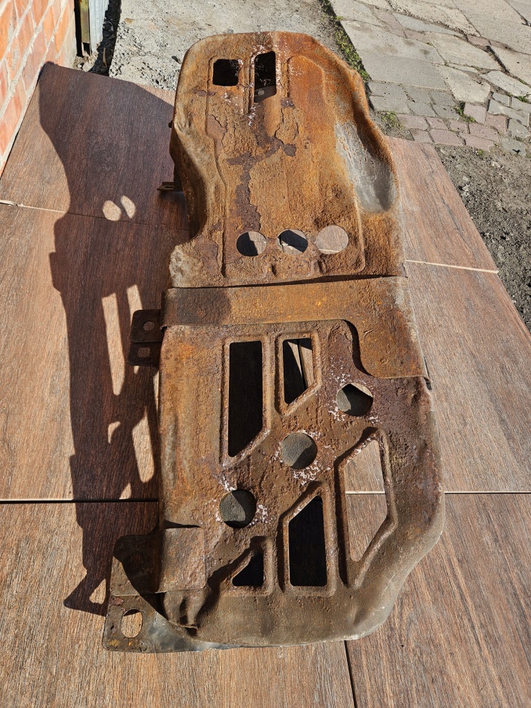 Купить Jeep cherokee kk 07-12 2.8 накладка бака топлива