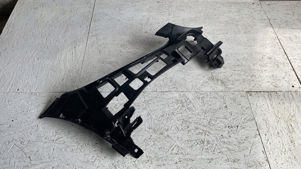 фото №1, Mercedes c w205 amg направляющая правый перед