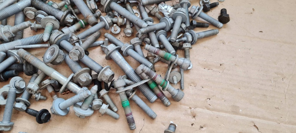 Jeep grand cherokee wl 2022 болты винтики оборудование двигателя 3.6 pacifica Доставка