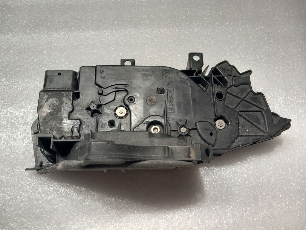 фото №1, 7956142 замок дверь правый перед bmw 2 f44