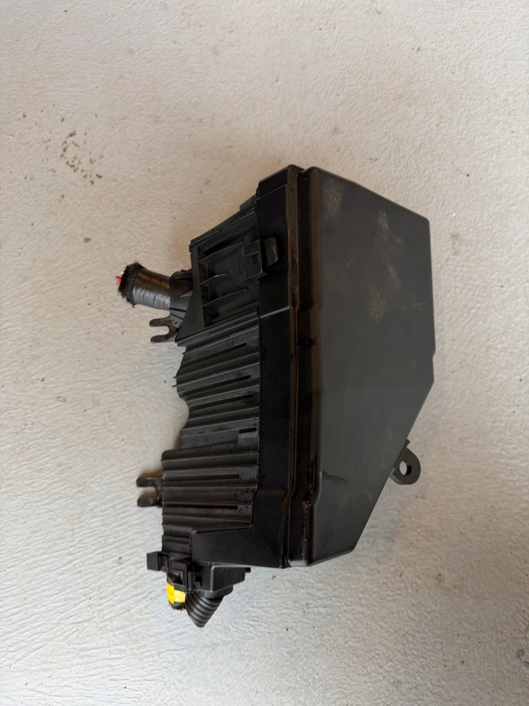 фото №1, Корпус коробка предохранителей renault austral, espace vi 1.3 tce