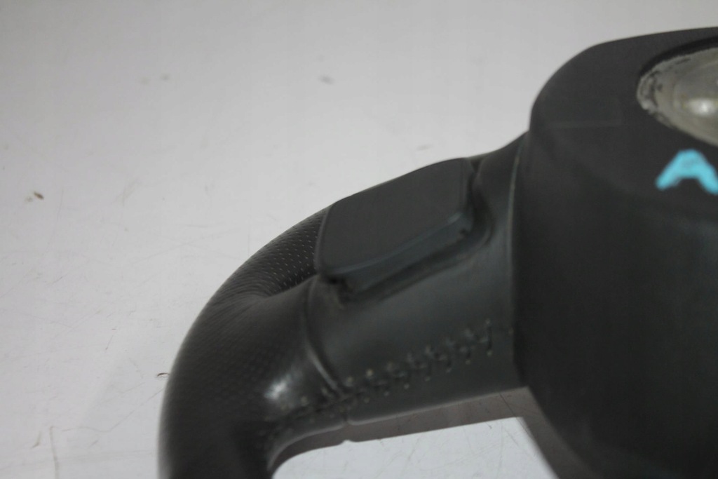 фото №7, Воздуховод кожа czarna лепестки переключения audi a3 8p ładna