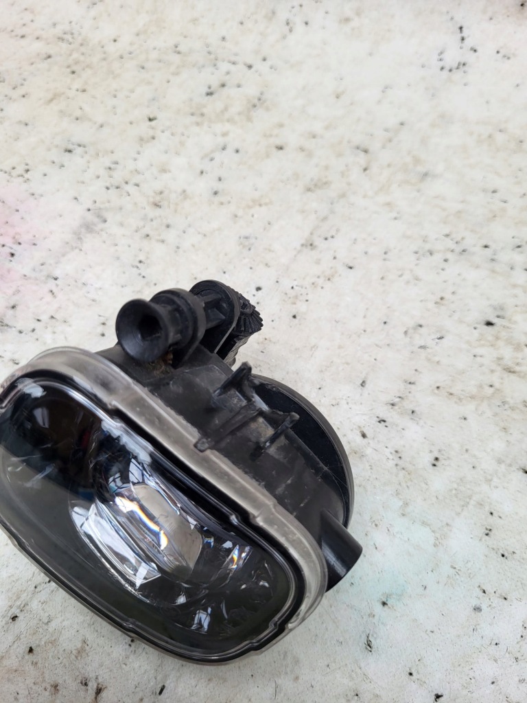 фото №3, Противотуманная фара левый перед передний nissan renault clio v scenic iv 261550862r