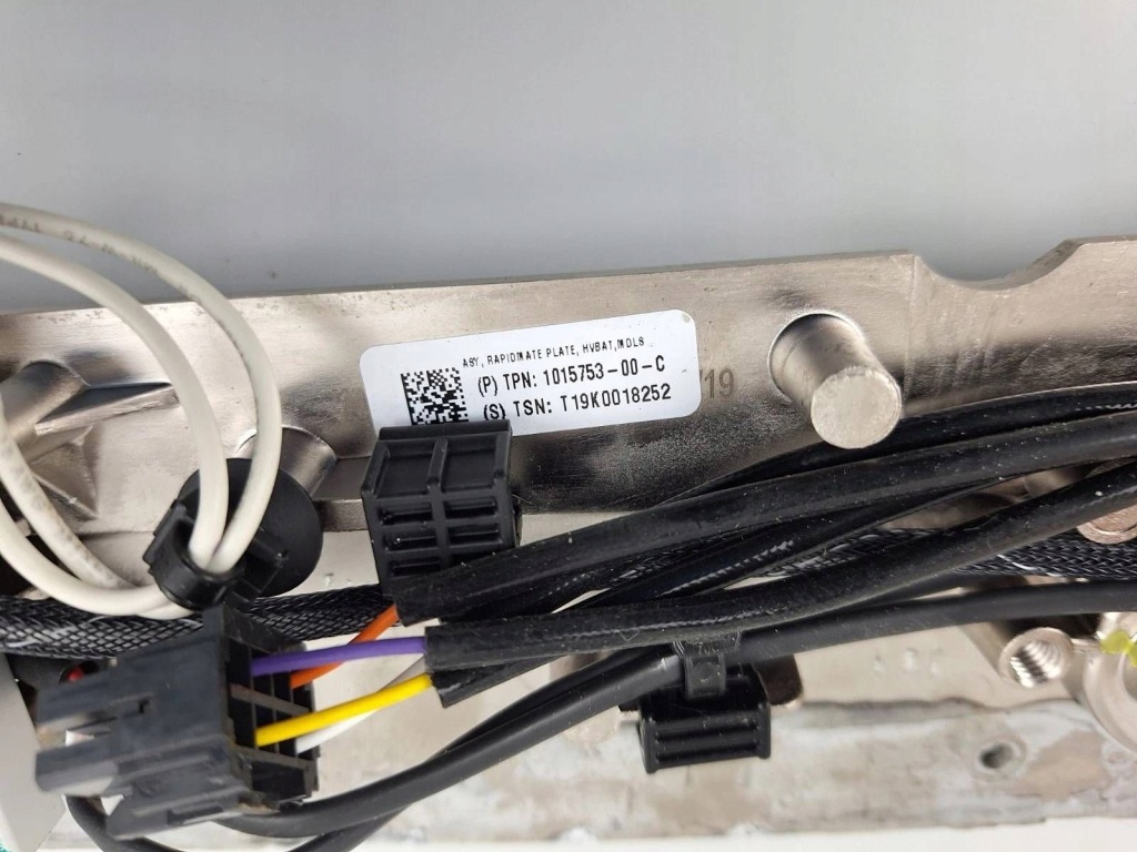 Модуль керування акумулятором tesla model s 101575300c Зі Шроту