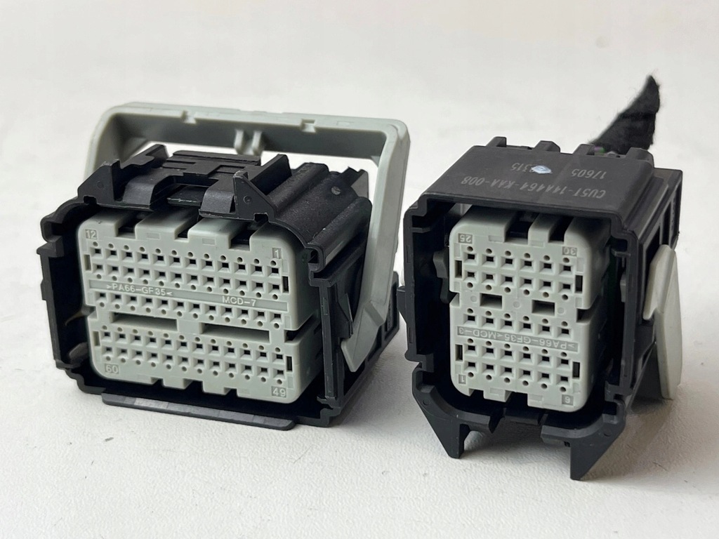 фото №6, Роз'єми штекер колодка датчик подушка безпеки ford focus mk3 cb