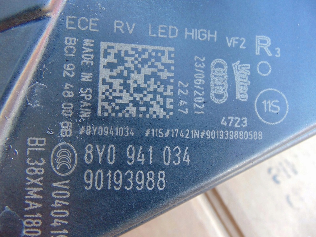 фото №12, Лампа права перед full led audi a3 8y 8y0941034