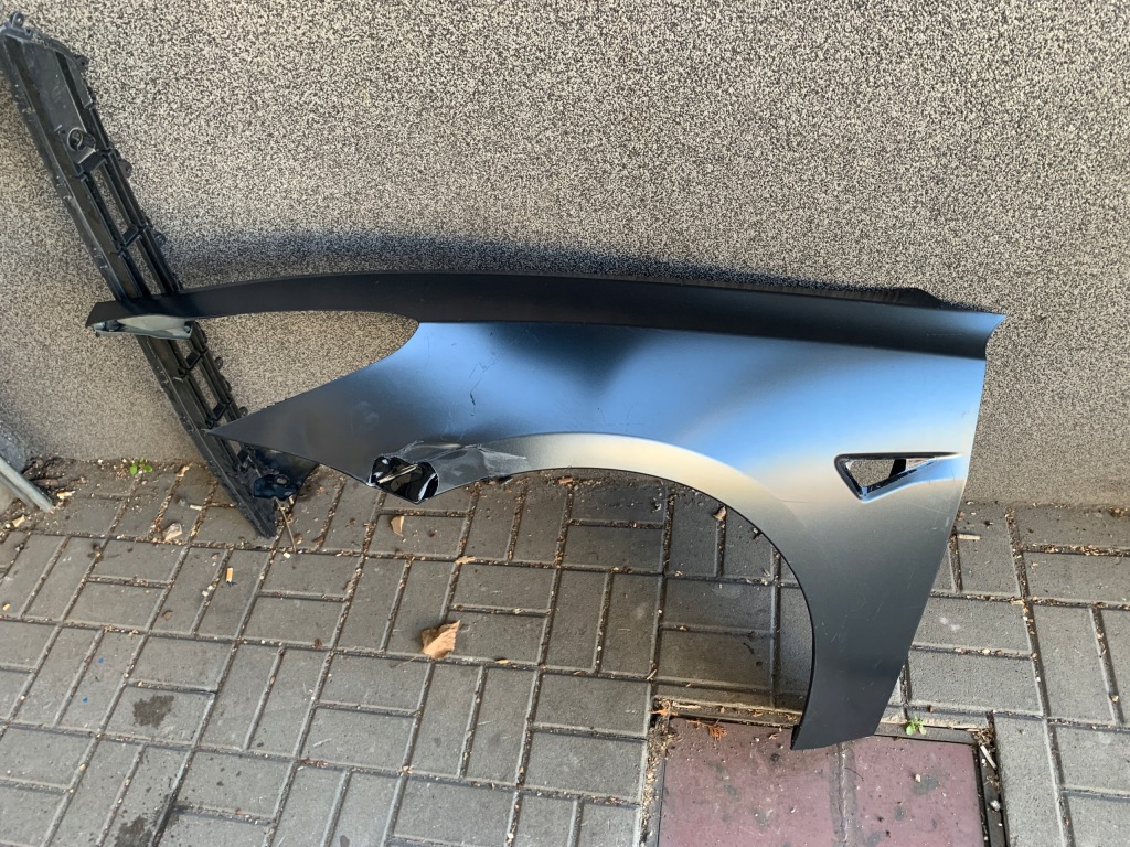 Купити Крило передній ліве tesla model 3