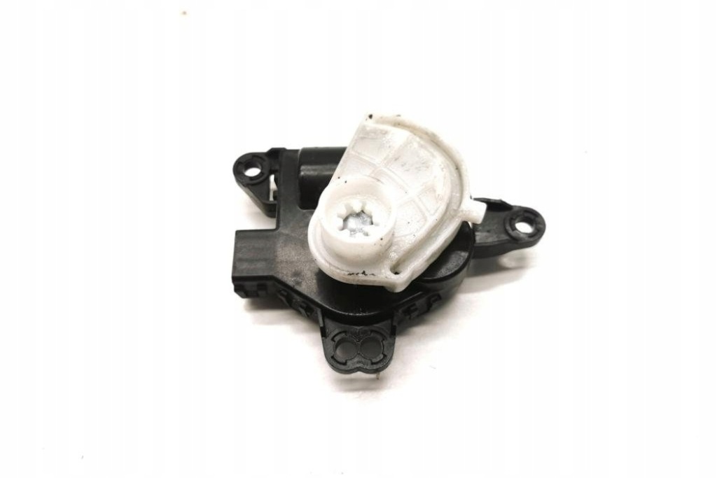 фото №1, Клапани керуючий обігрівачі tesla model s d267ap9aa02 2015