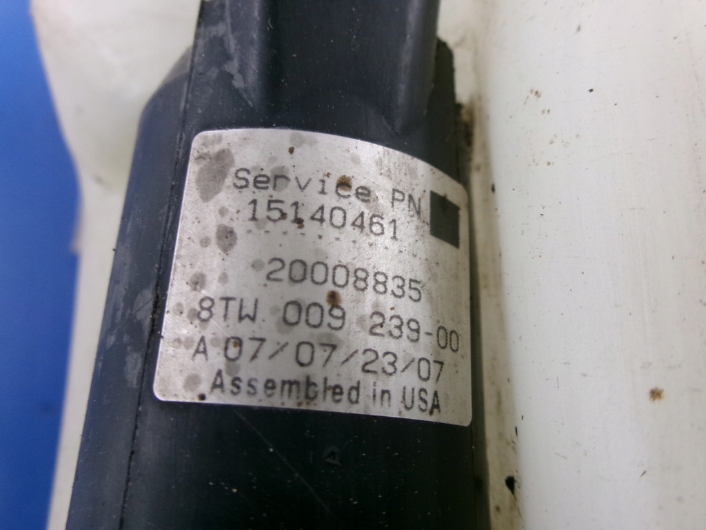 Cadillac dts 06-11 zbiorniik розпилювача з помпа 10367083 Недорого