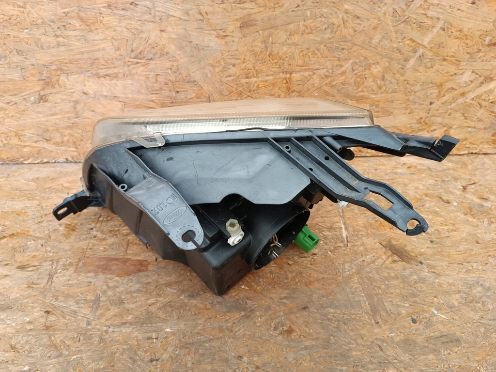 фото №14, Лампа правий перед eu 246898-00r ford fusion 2002-