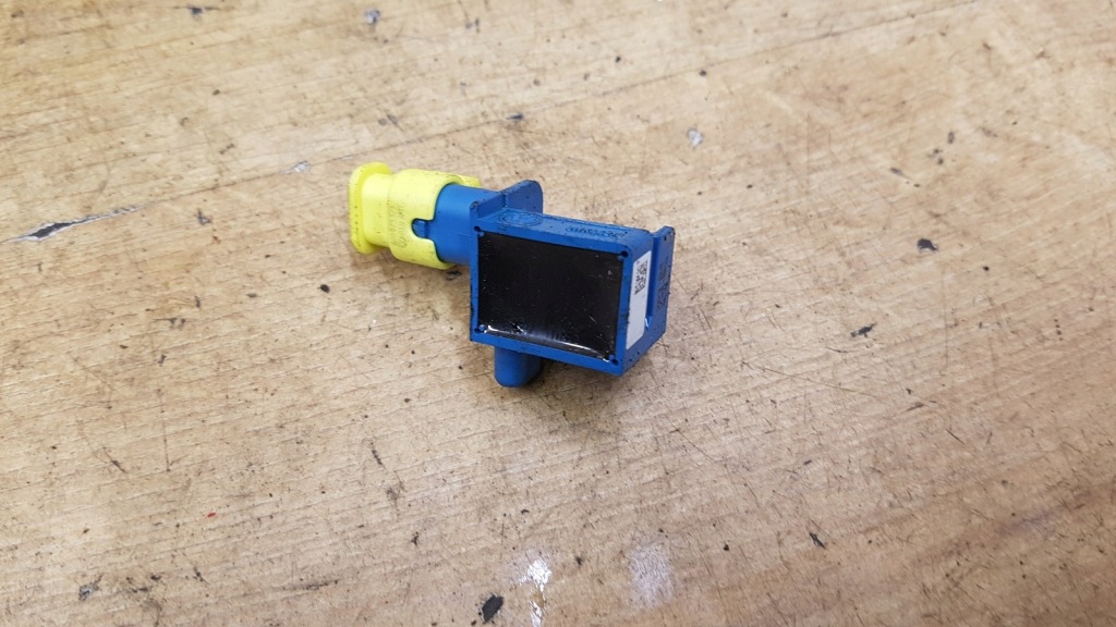 Купить Датчик ударный vw passat b7