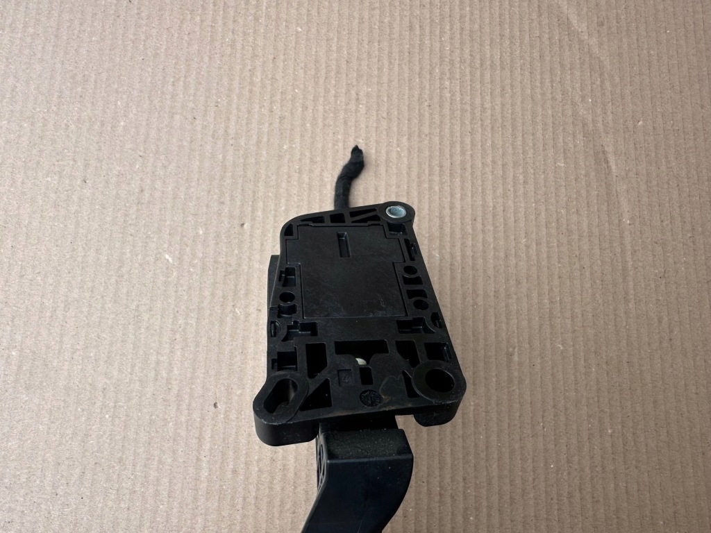 Peugeot 207 рестайлінг  1.4 8v педаль газу європа 9671433680 Зі Шроту