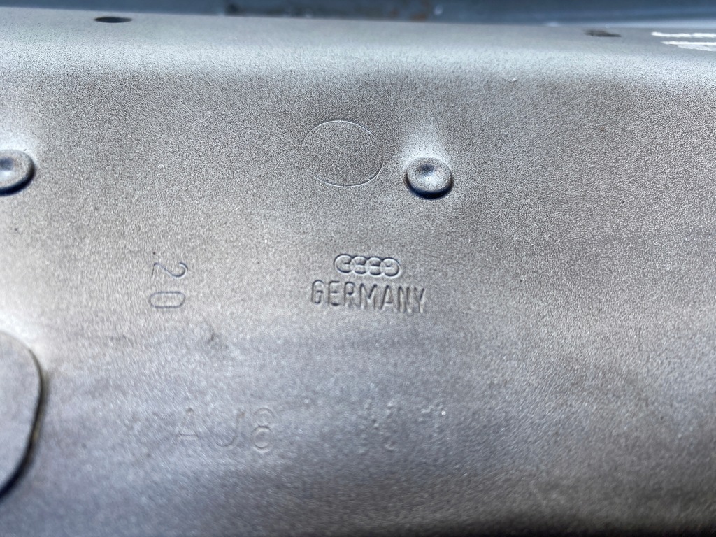 фото №14, Поддон ниша пластик пол багажника audi a8 d3 eu