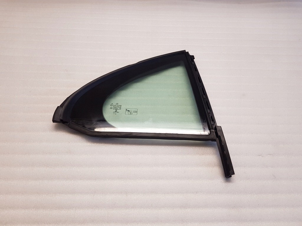 фото №1, Mercedes e-klasa w213 скло кузовна права задня