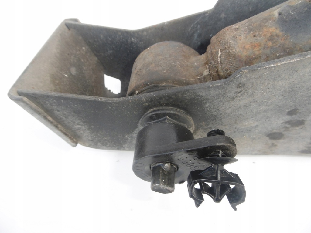 фото №4, Кронштейн кронштейн кабины правая амортизатор volvo fh