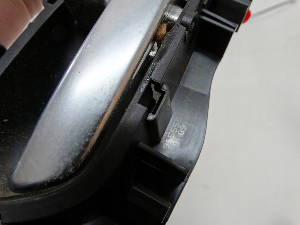 фото №10, Замок дверь+ ручка внутренний. правый задняя peugeot 208