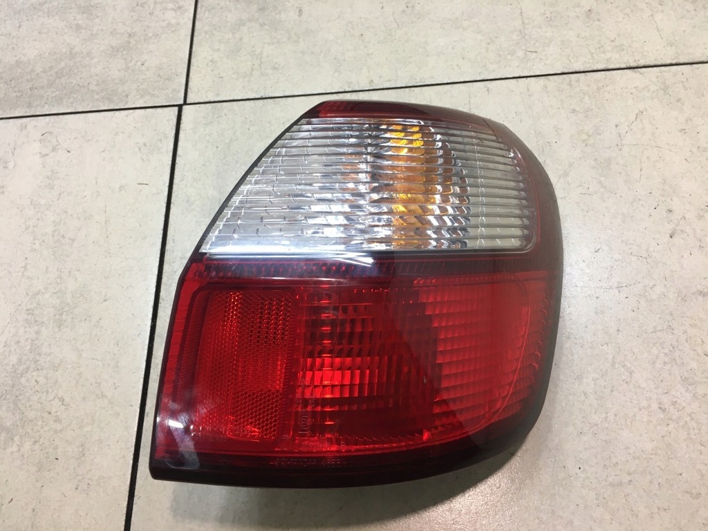 фото №1, Лампа правий задня subaru legacy iii kombi