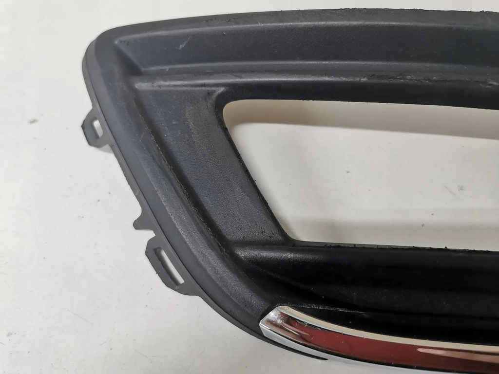 фото №10, Решётка бампера передний ford focus mk-3 lift правая 696.