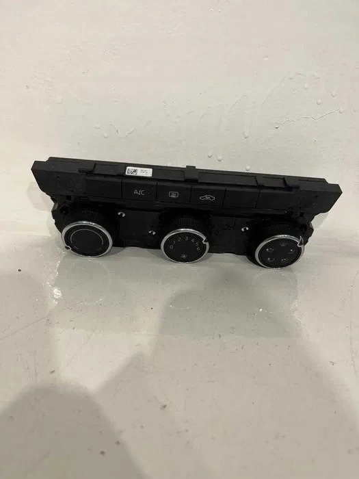 фото №1, Панель кондиционера обдув skoda kodiaq scout