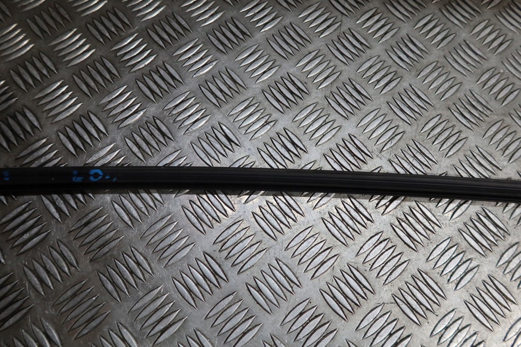 фото №9, Молдинг кровельная левая audi a1 8x 8x3853705a