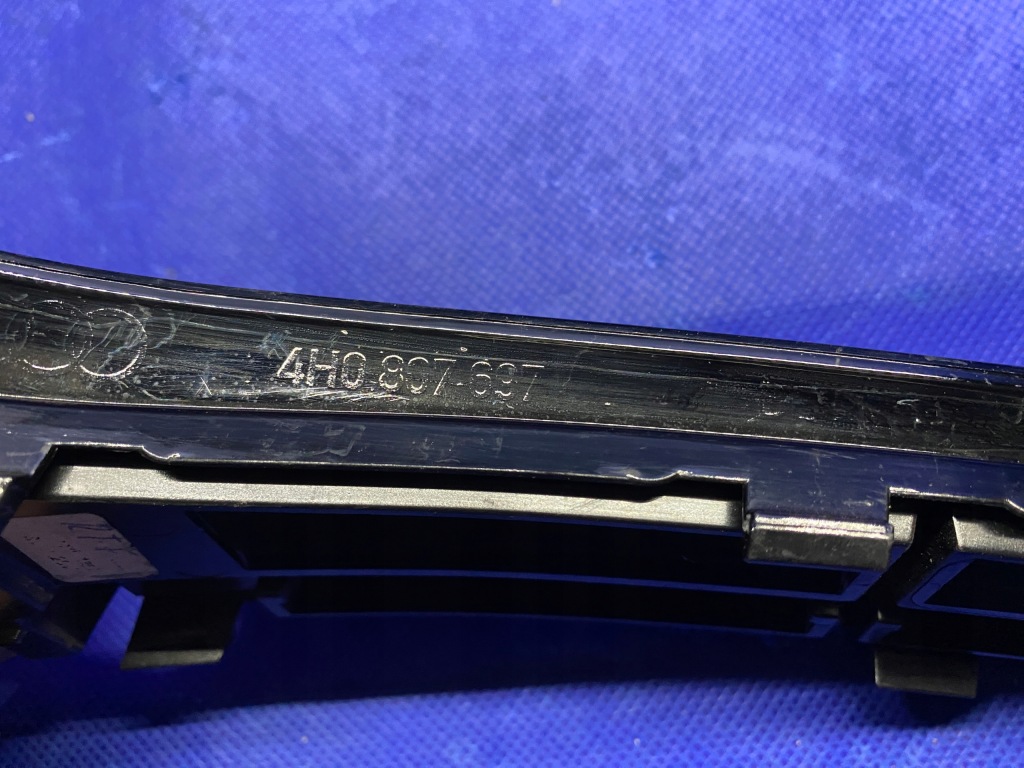 фото №8, Audi a8 d4 4h 2014-2017 lift решётка средняя бампера передний 4h0807697