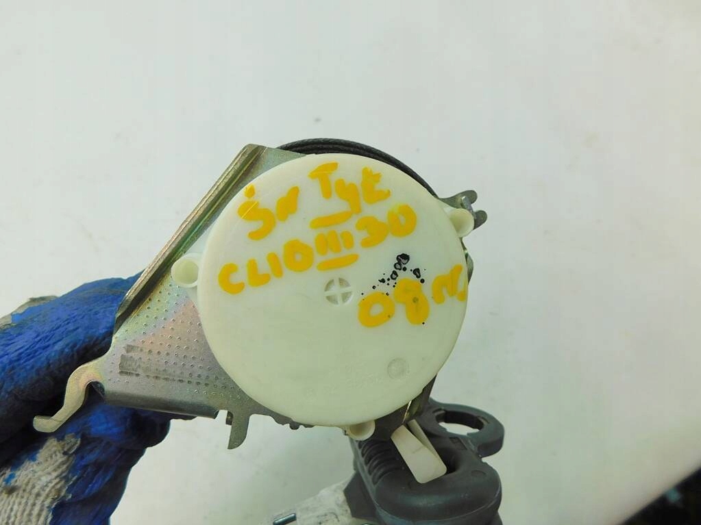 фото №4, Renault clio iii 3d pas безопасности середина задняя