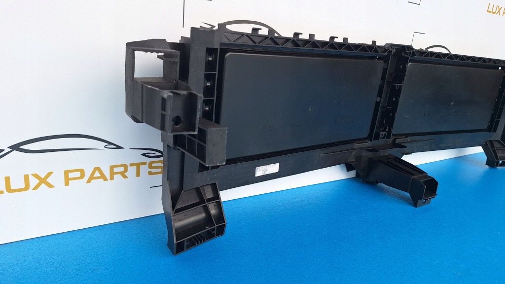 фото №6, Mercedes b w247 żaluzla електрична заглушка