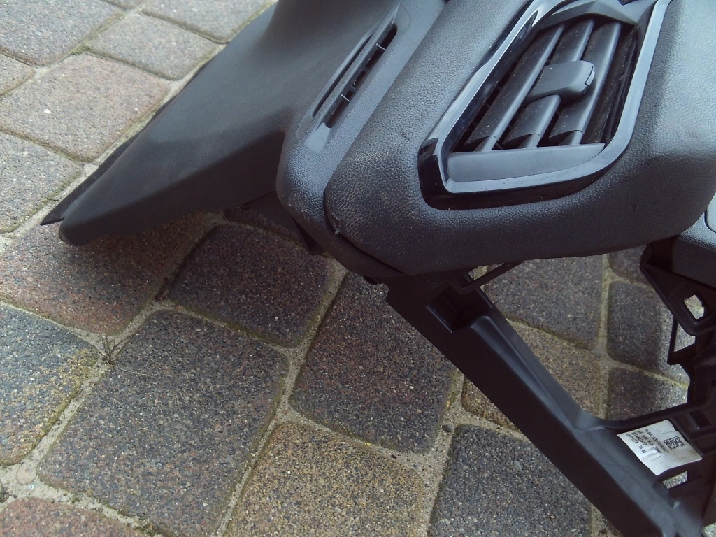 фото №4, Консоль подушка peugeot 208 2008 oryg