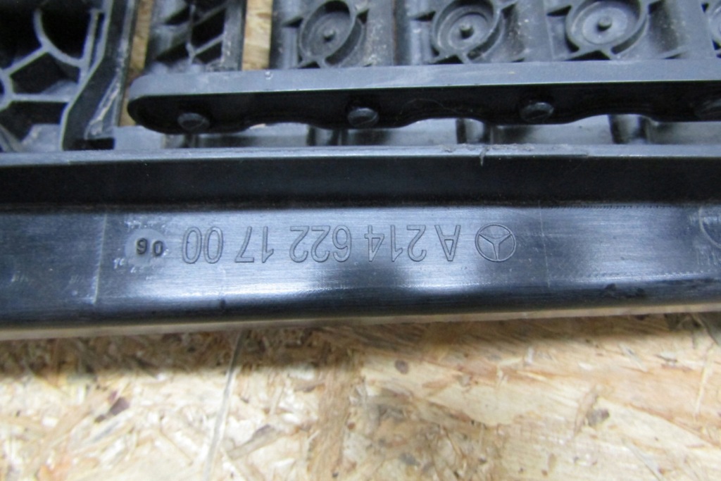 Повітропровід повітря mercedes a2146221700 2413760253074 Доставка