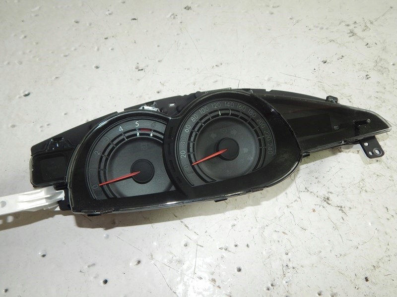 фото №1, Прилади лічильник toyota verso 09-15 d4d автоматична коробка передач