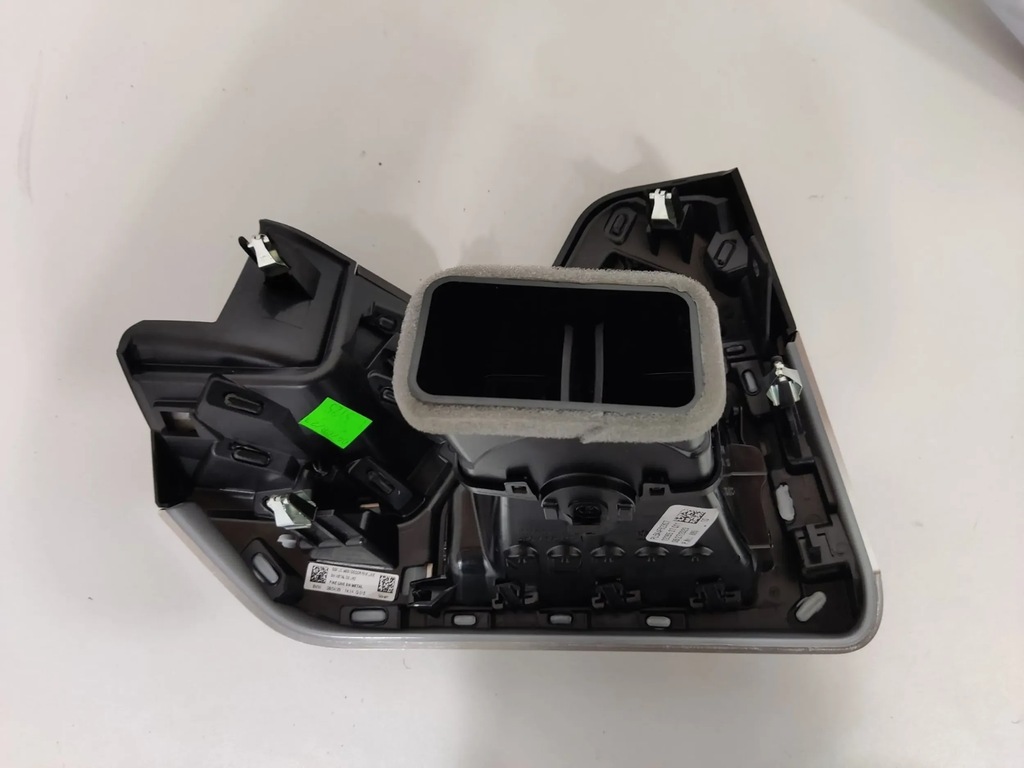 фото №16, Bmw x6m g06 f96 2023 з передній панелі приладова, консоль