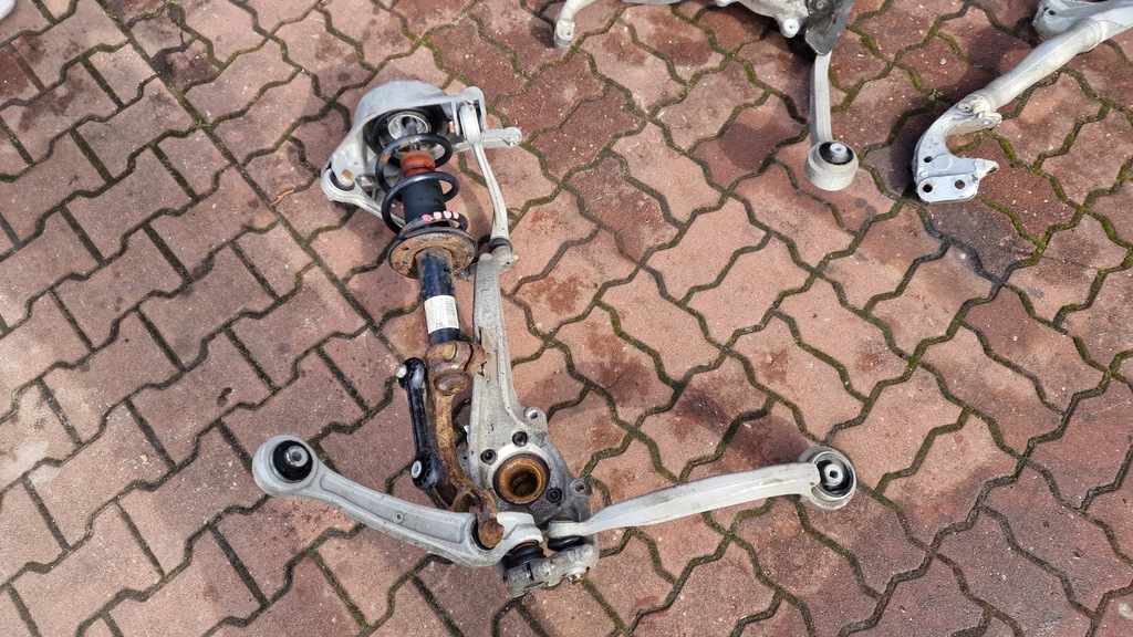 фото №7, Поворотний кулак права перед важелі macpherson audi a4 b8 przed lift