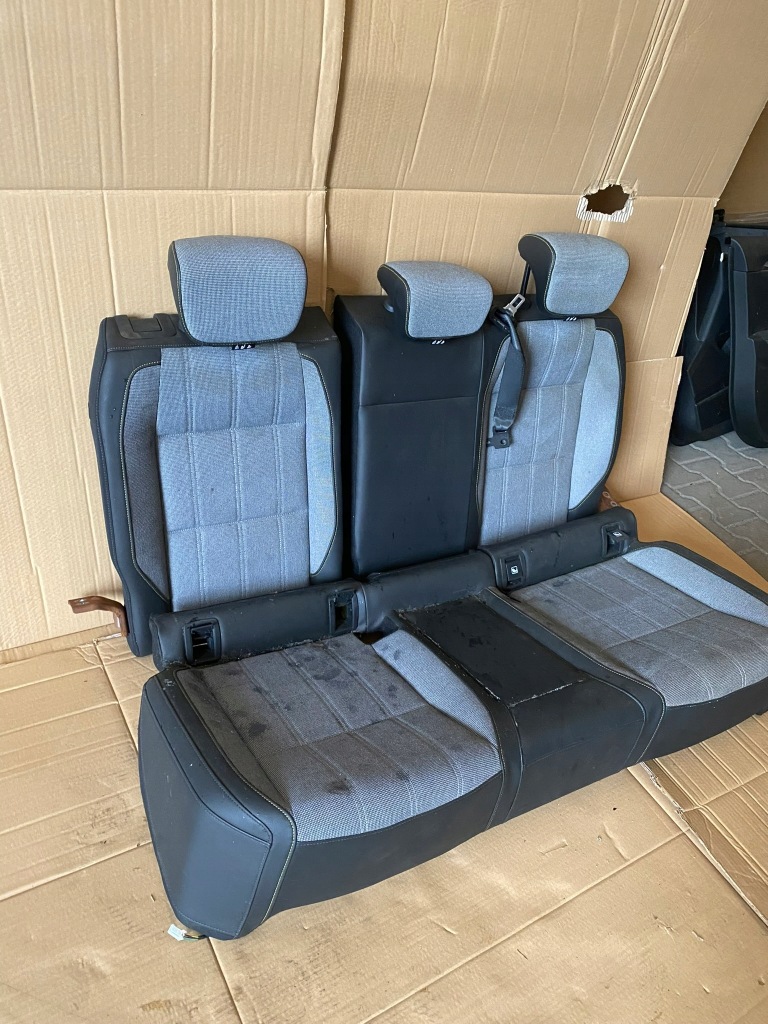 фото №7, Renault megane v e-tech сидіння заднє сидіння сидіння салон оббивка двері