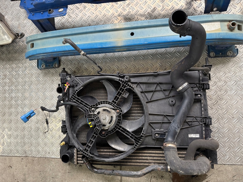 фото №6, Peugeot bipper 08- перед kompletny капот бампер радиатор 1.4 hdi