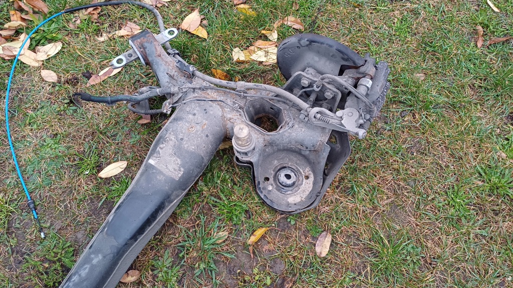 фото №4, Peugeot 308 ii t9 задняя oś балка подвеска