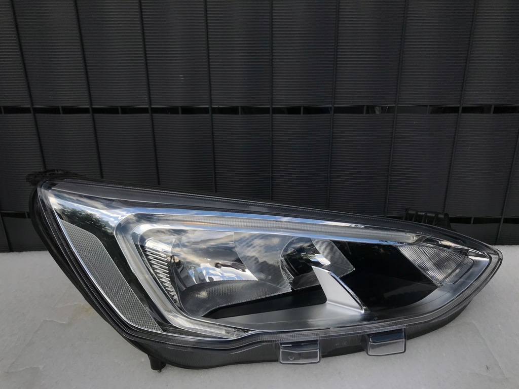 фото №1, Ford focus 4 iv mk4 правая лампа перед led 2017-