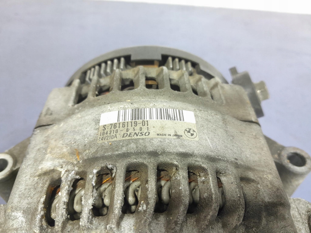 Генератор bmw оригинальный номер 7616119 Оригинал