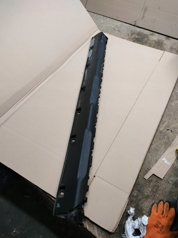 фото №1, Порог, молдинг порог правая dacia duster ii