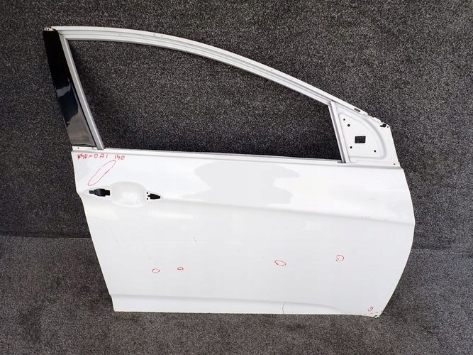 фото №1, Hyundai i40 дверь правое передние перед